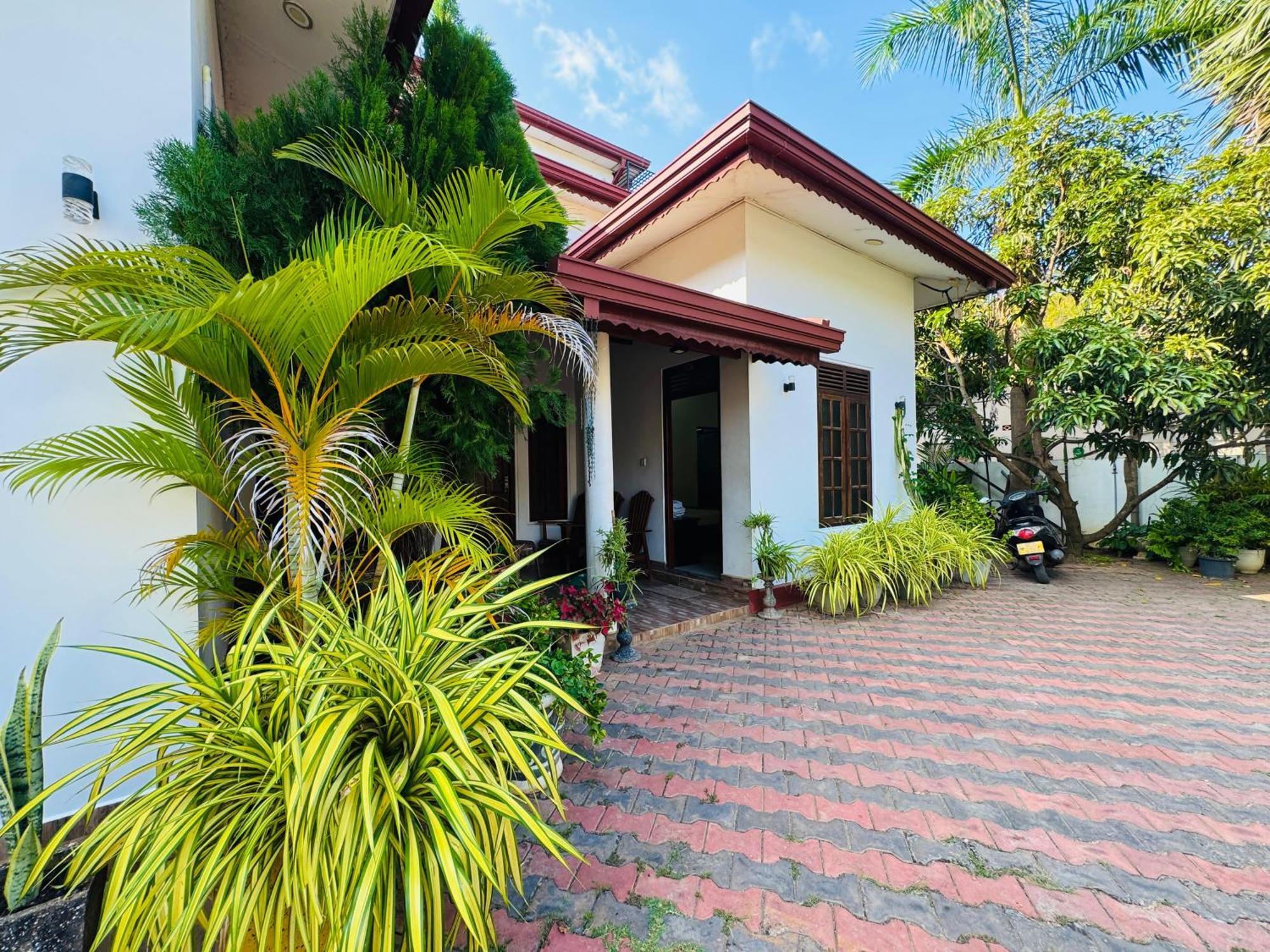 Aa Inn Trincomalee Phòng bức ảnh