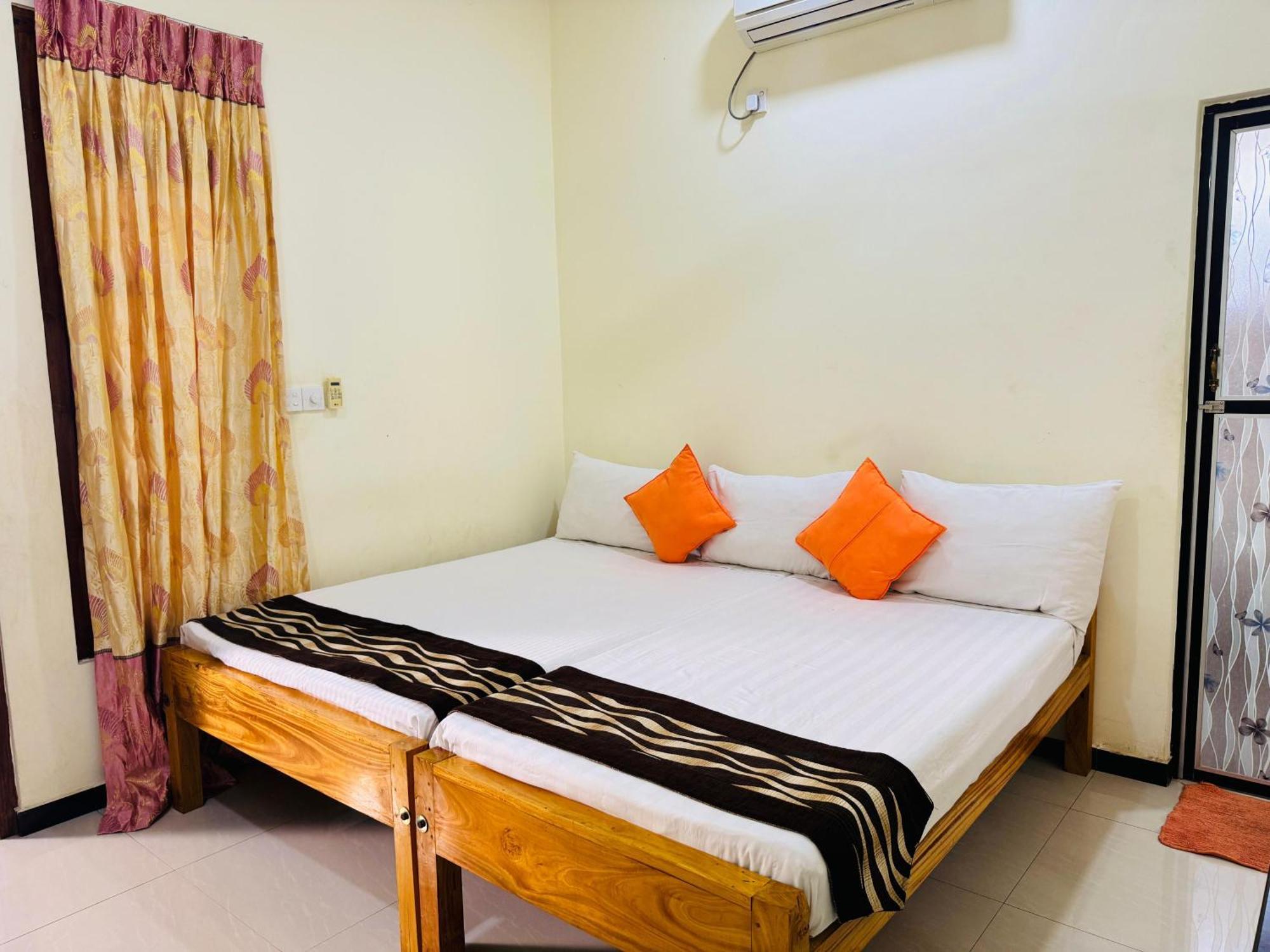 Aa Inn Trincomalee Ngoại thất bức ảnh