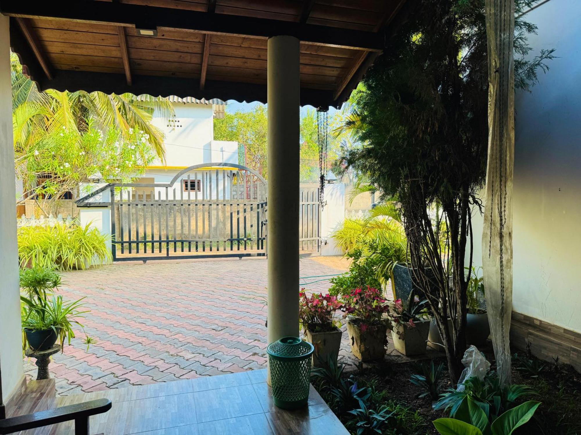 Aa Inn Trincomalee Ngoại thất bức ảnh