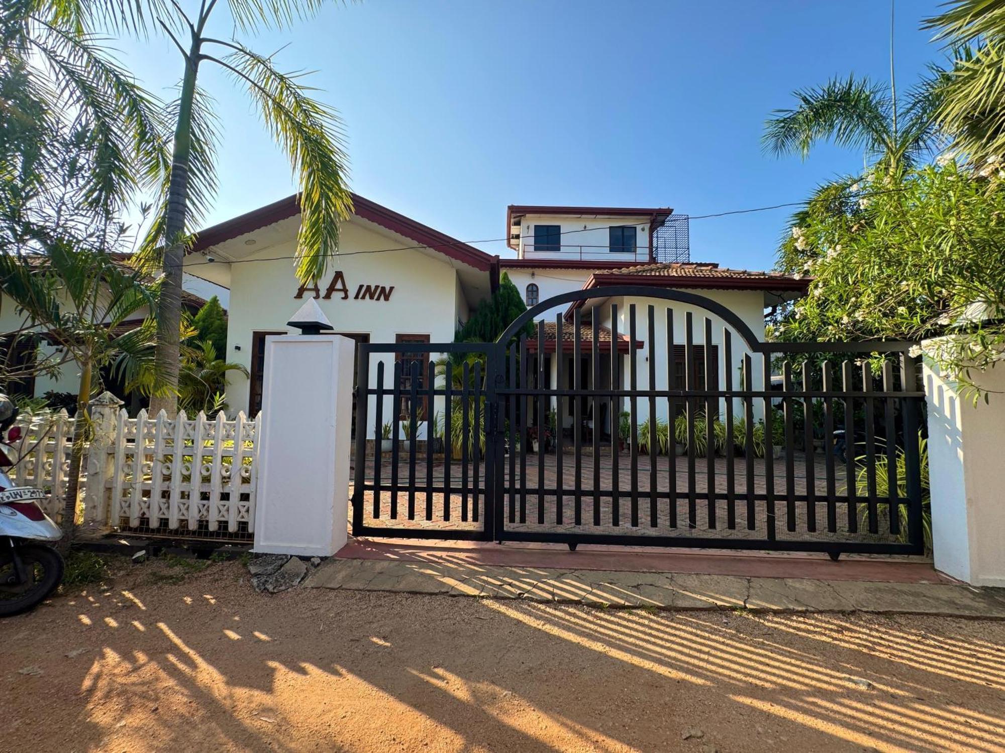Aa Inn Trincomalee Ngoại thất bức ảnh