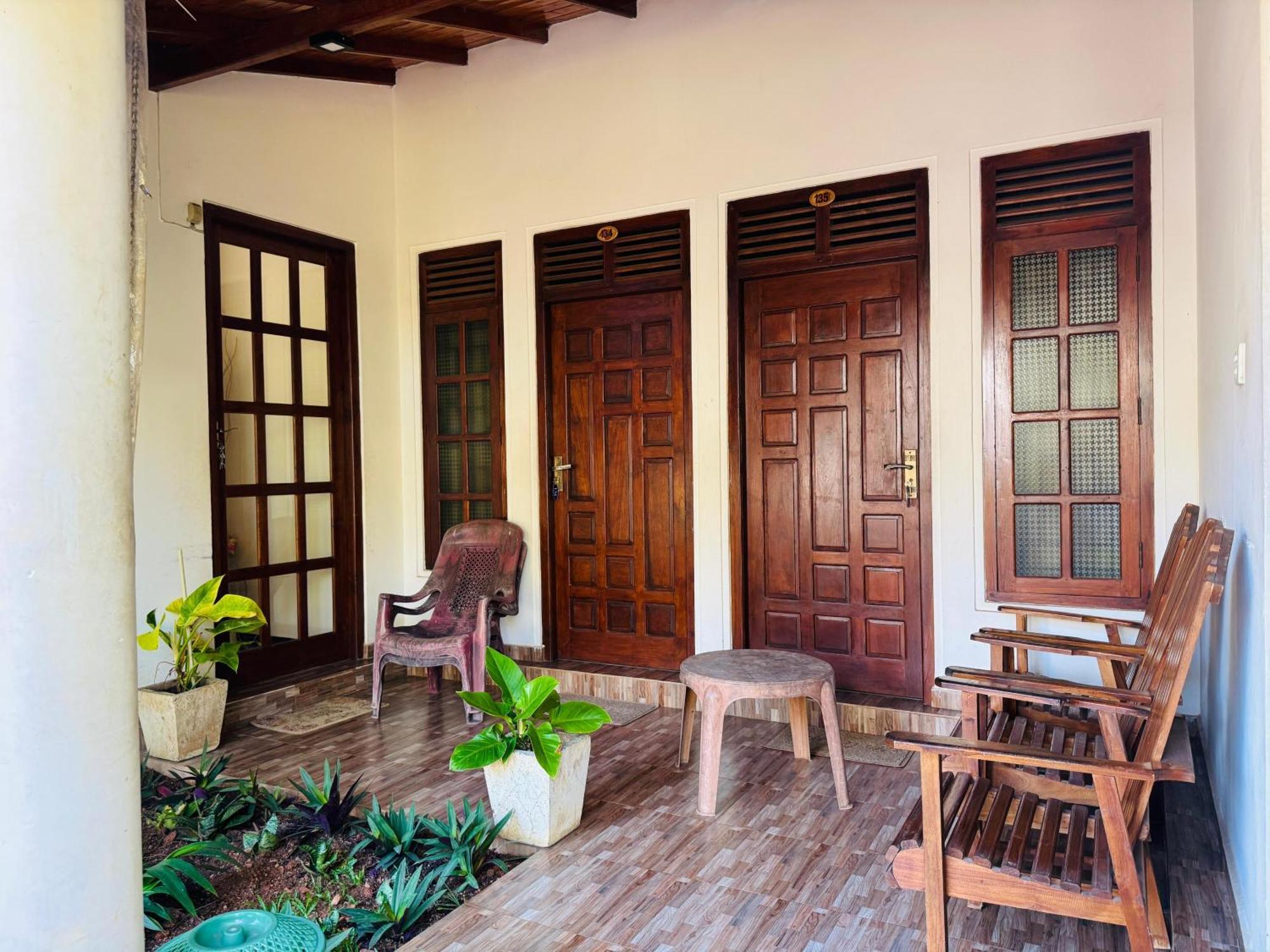 Aa Inn Trincomalee Ngoại thất bức ảnh
