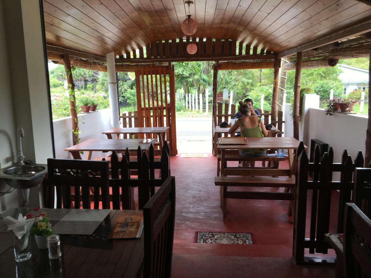 Aa Inn Trincomalee Ngoại thất bức ảnh