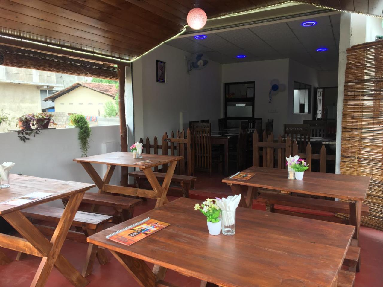 Aa Inn Trincomalee Ngoại thất bức ảnh