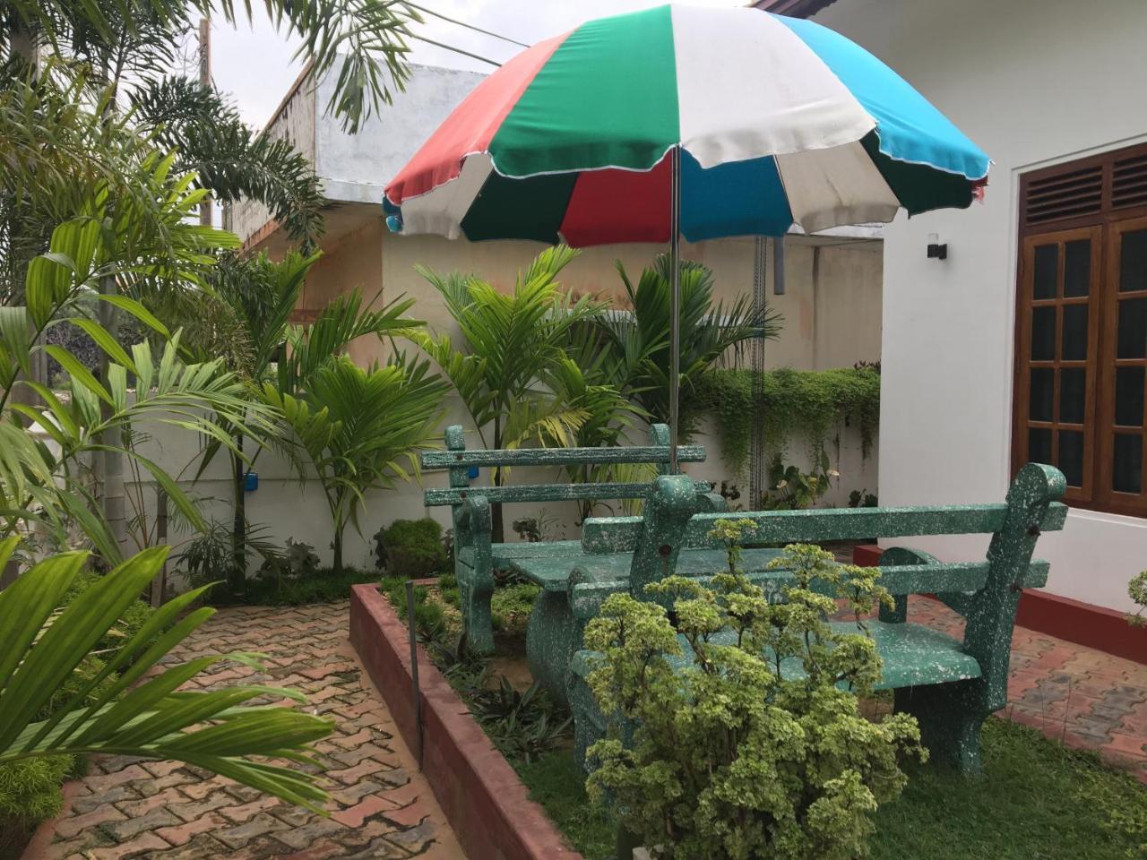 Aa Inn Trincomalee Ngoại thất bức ảnh