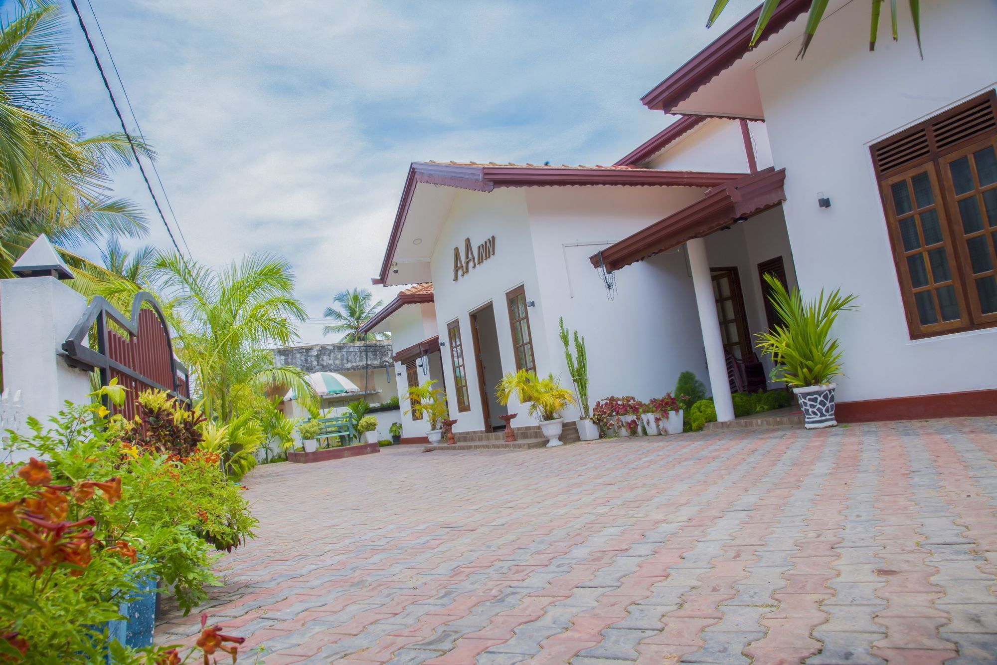 Aa Inn Trincomalee Ngoại thất bức ảnh